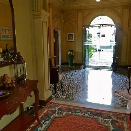 Alojamento de Acomodação e Pequeno-almoço Devoto Rapallo